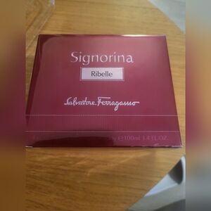 Salvatore Ferragamo Signorina Ribelle Perfume